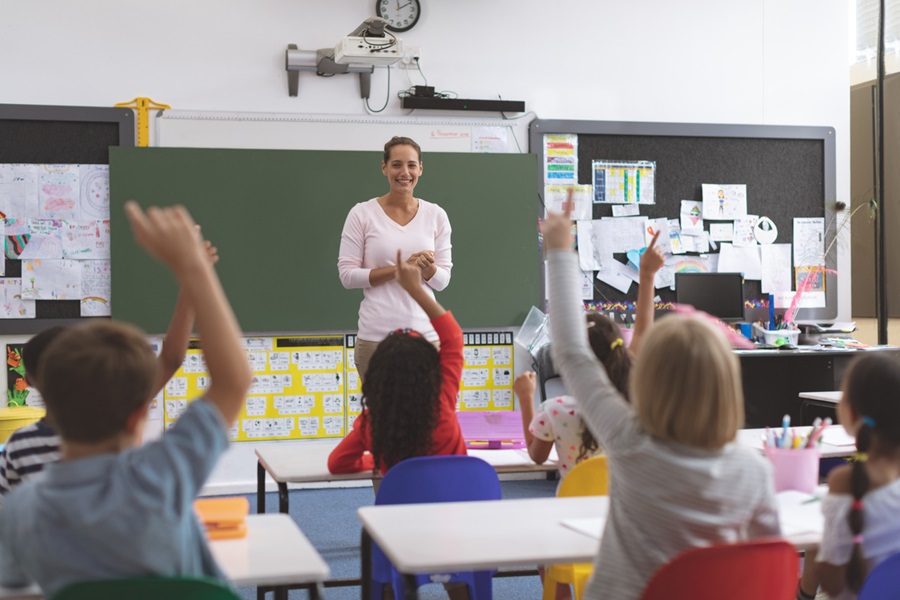 teacher teaching class